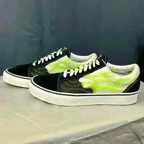 Vans Old Skool Black & White w/Green Flames - Picture 4 of 8